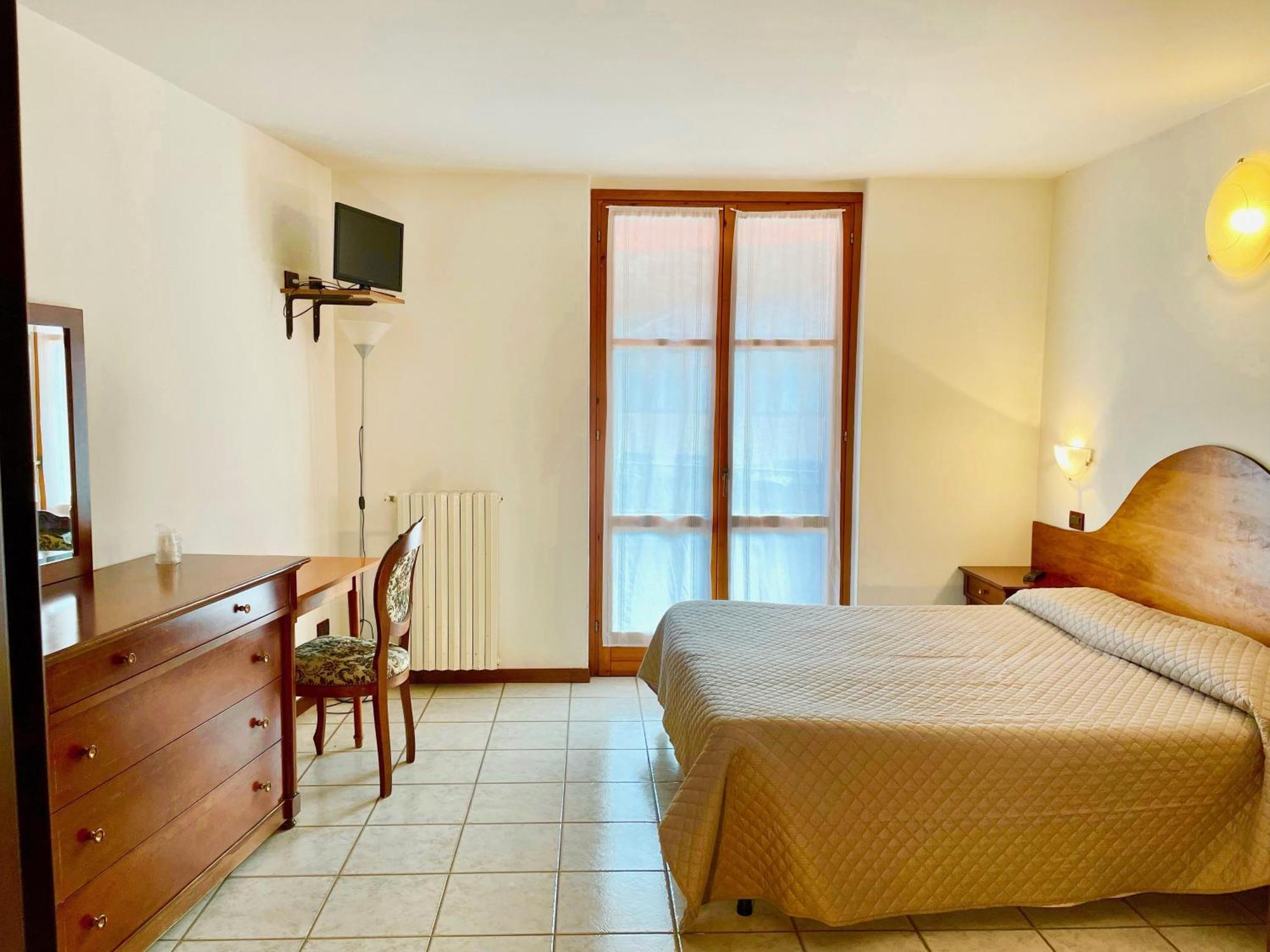 Hotel Edelweiss San Zeno di Montagna Extérieur photo